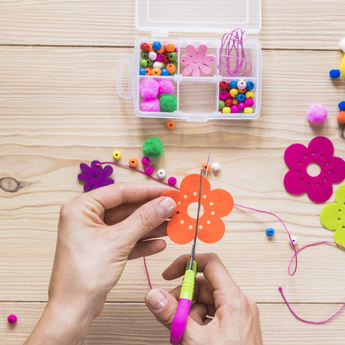 Make Fun Crafts.